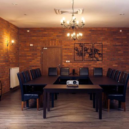 Hotel Stary Mlyn Świdnica Esterno foto