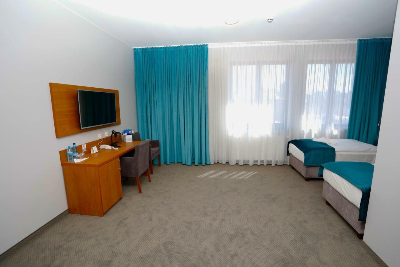 Hotel Stary Mlyn Świdnica Esterno foto