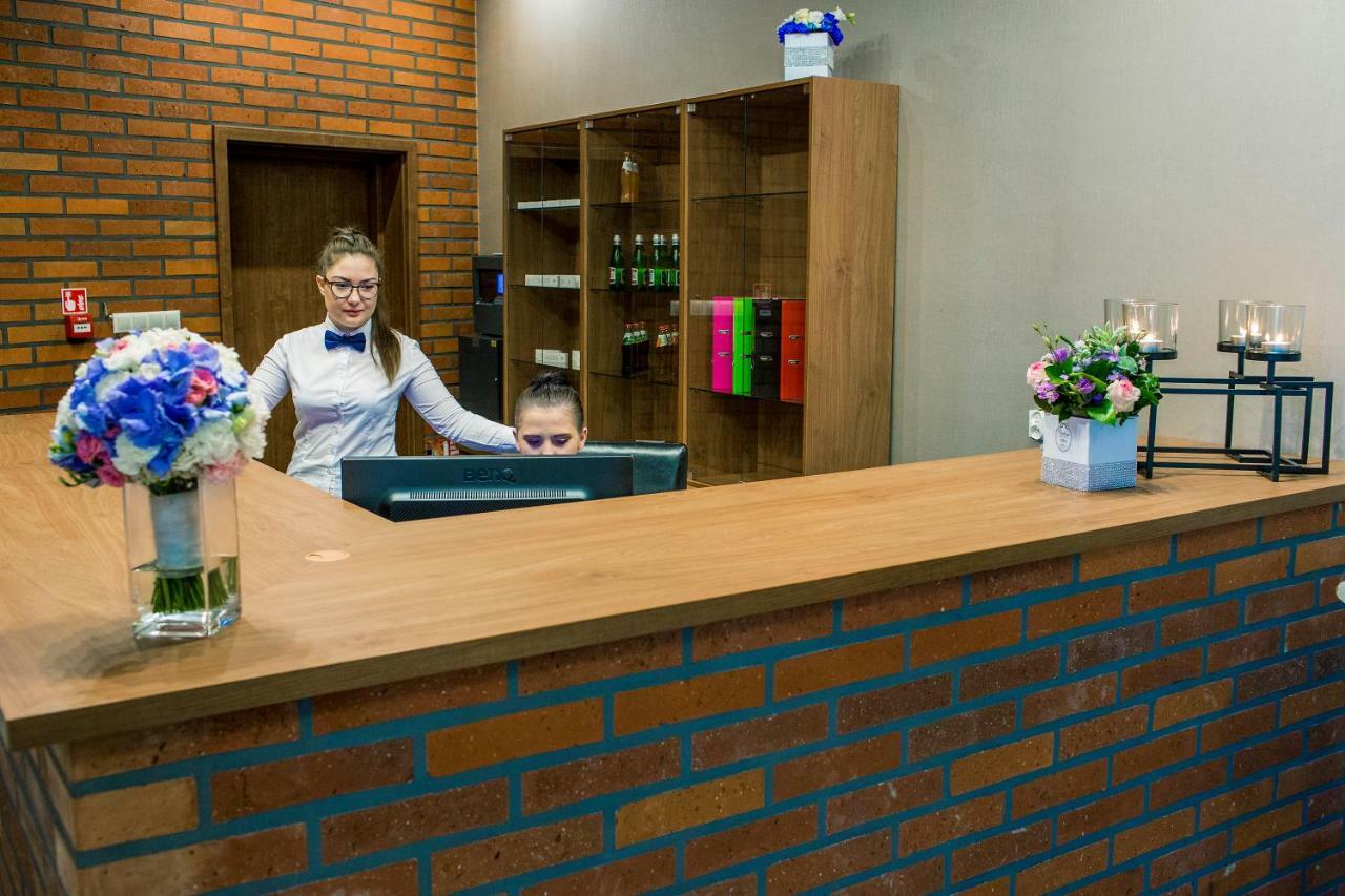 Hotel Stary Mlyn Świdnica Esterno foto