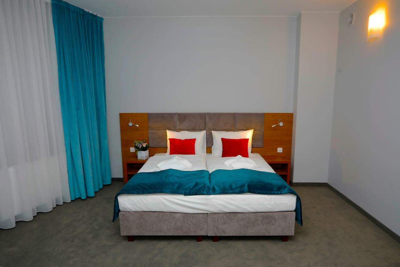 Hotel Stary Mlyn Świdnica Esterno foto
