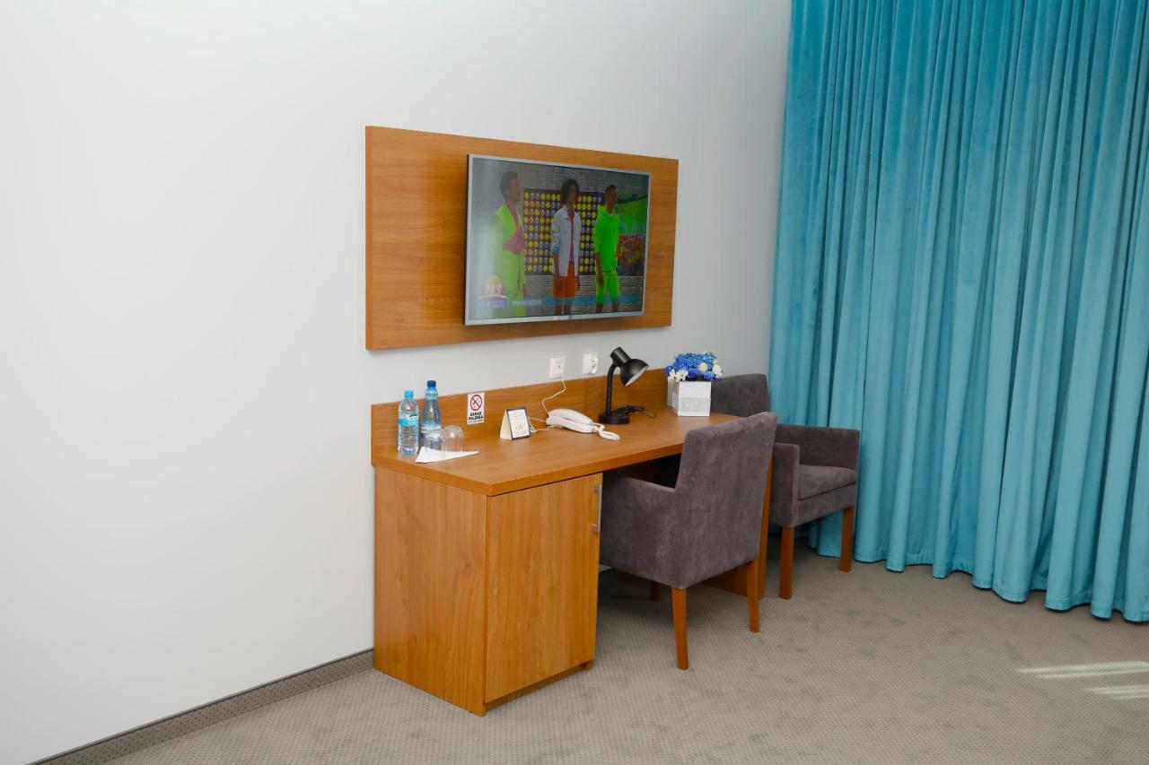Hotel Stary Mlyn Świdnica Esterno foto