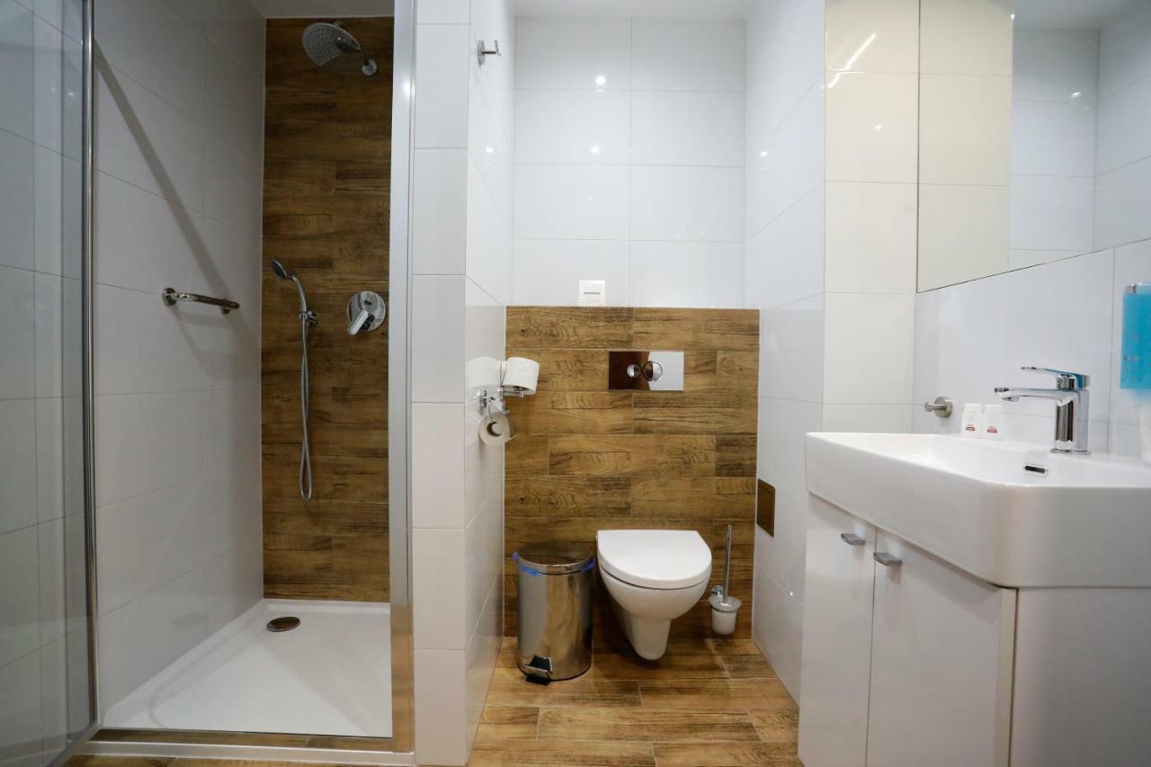 Hotel Stary Mlyn Świdnica Esterno foto
