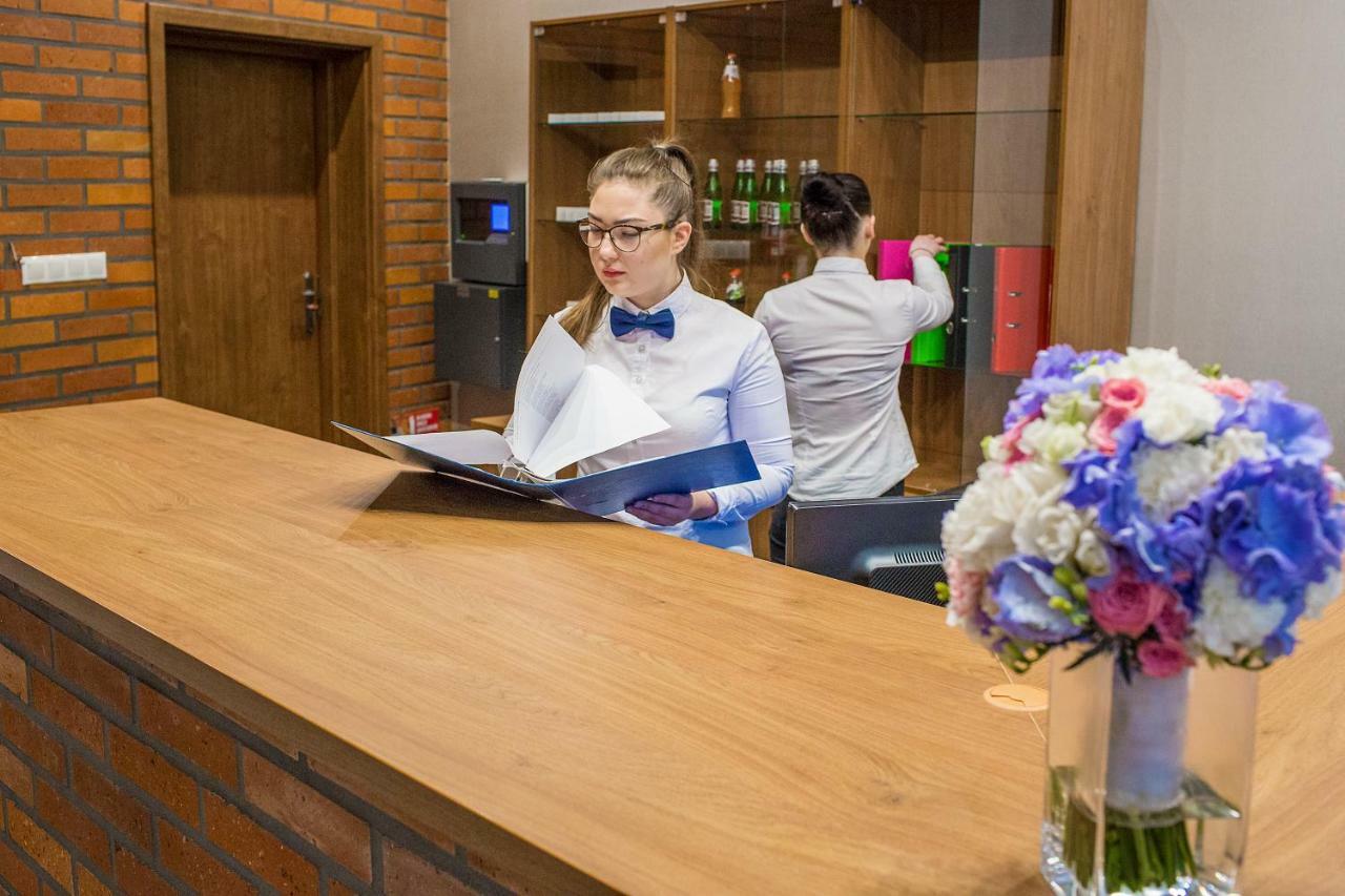 Hotel Stary Mlyn Świdnica Esterno foto