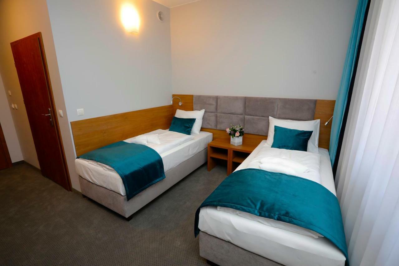 Hotel Stary Mlyn Świdnica Esterno foto